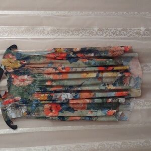 Deletta Floral, Sleeveless, High Neck Blouse Size Small